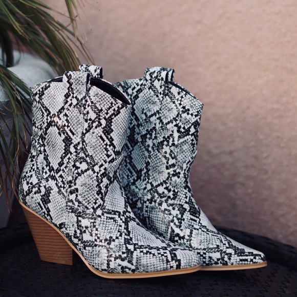 Snake Skin Cowboy Western Bohemian Country Boots - Picture 6 of 8